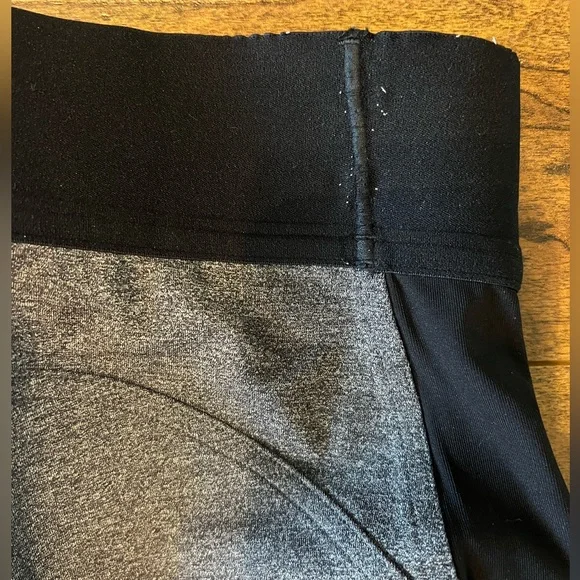 LULULEMON Box It Out Tight Black Heathered/Black  Size 4 *See description* - Picture 7 of 8